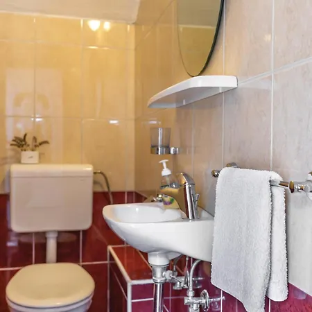 One-bedroom With Sea View In Makarska