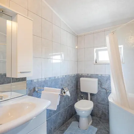 One-bedroom With Sea View In Vikendica Makarska