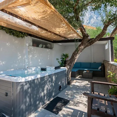 Amazing Home In Makarska With Wifi Feriehus *