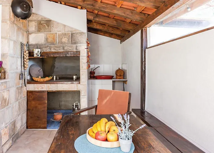 One-bedroom With Sea View In Vakantiehuis *